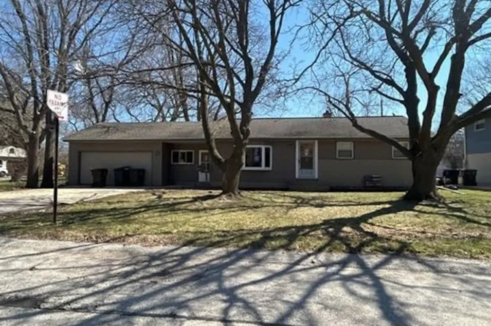 3704 S 56th St Greenfield, WI 53220, Milwaukee County