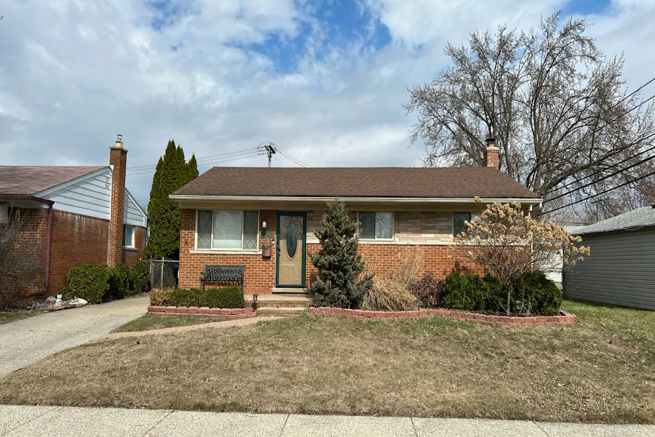 15931 Canberra St Roseville, MI 48066, Macomb County