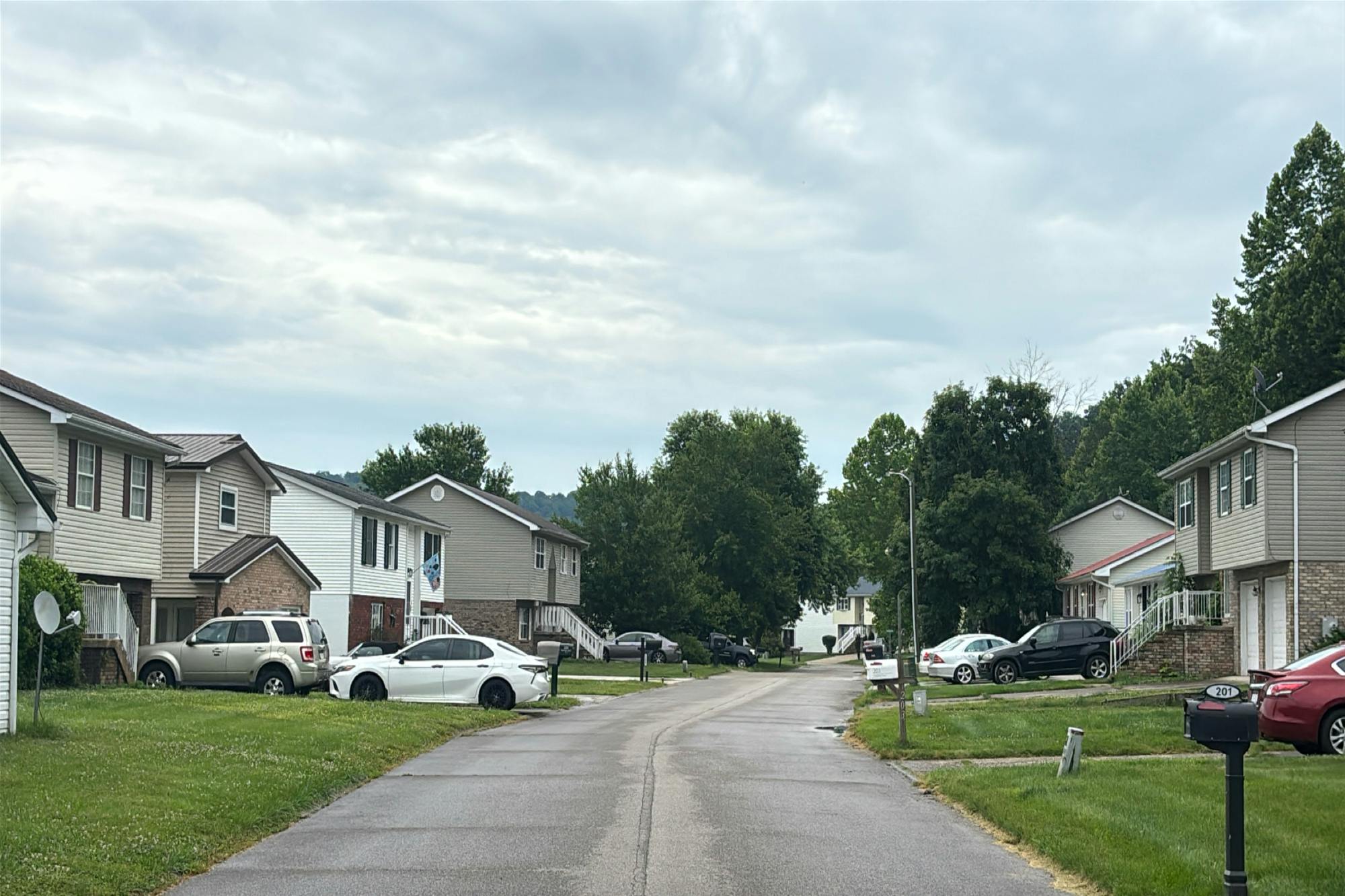 Geronimo Dr, Saint Albans, WV 25177