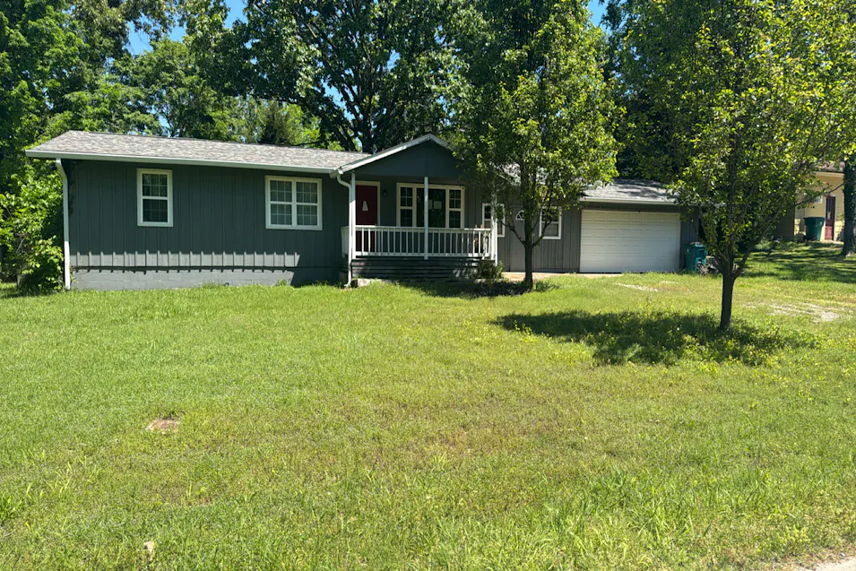 114 McDonald Meadows Pkwy Bull Shoals, AR 72619, Marion County