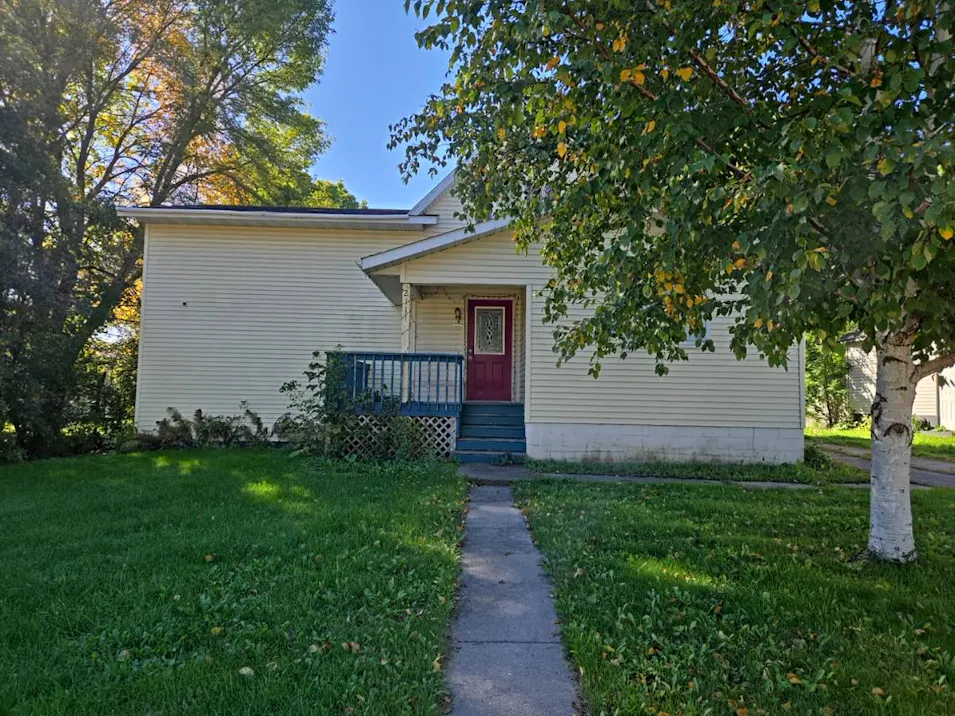 211 Oak St W Osakis, MN 56360, Douglas County