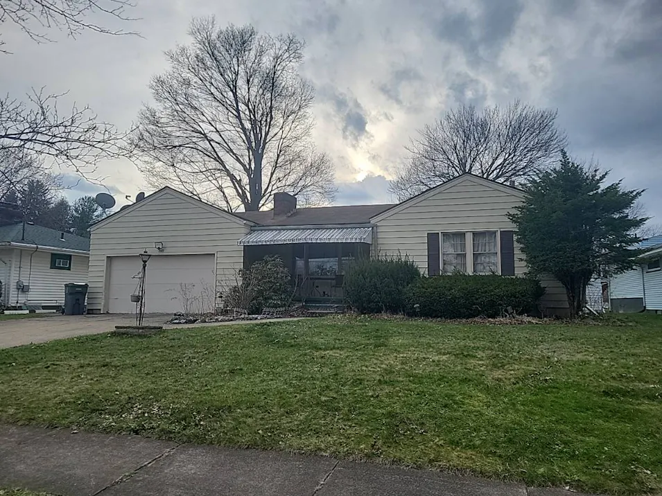 2512 Homestead Avenue Youngstown, OH 44502, Mahoning County