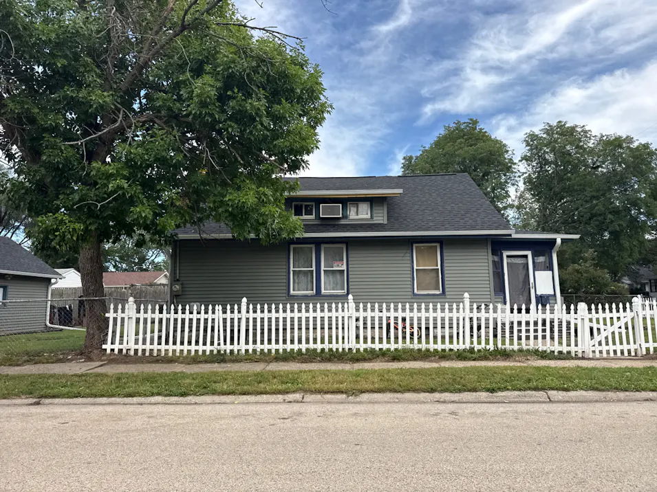 2104 Grant Ave Rockford, IL 61103, Winnebago County