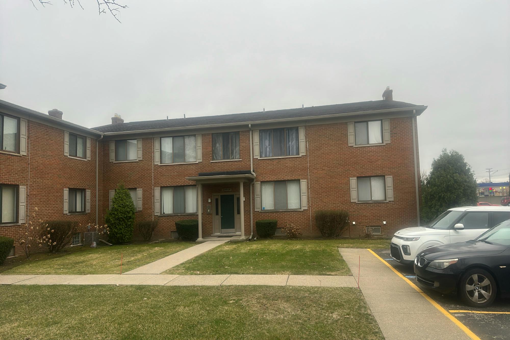 Harper Ave, Saint Clair Shores, MI 48082