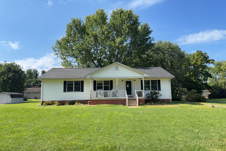 205 10th St Grottoes, VA 24441, Rockingham County