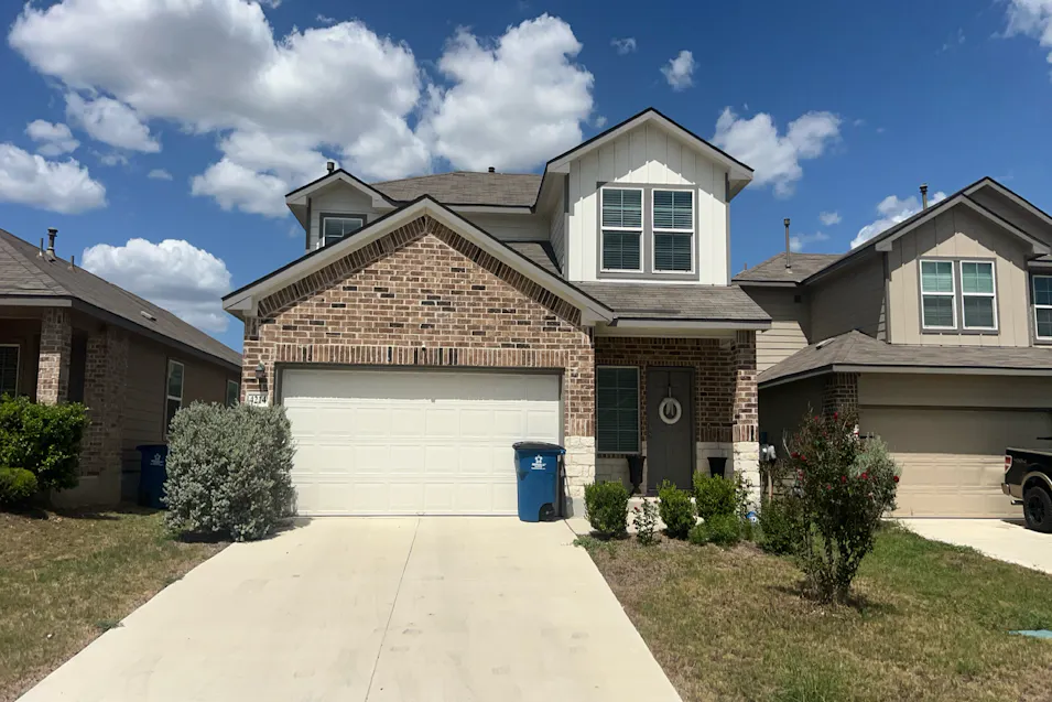 4214 Busbee Fields Saint Hedwig, TX 78152, Bexar County