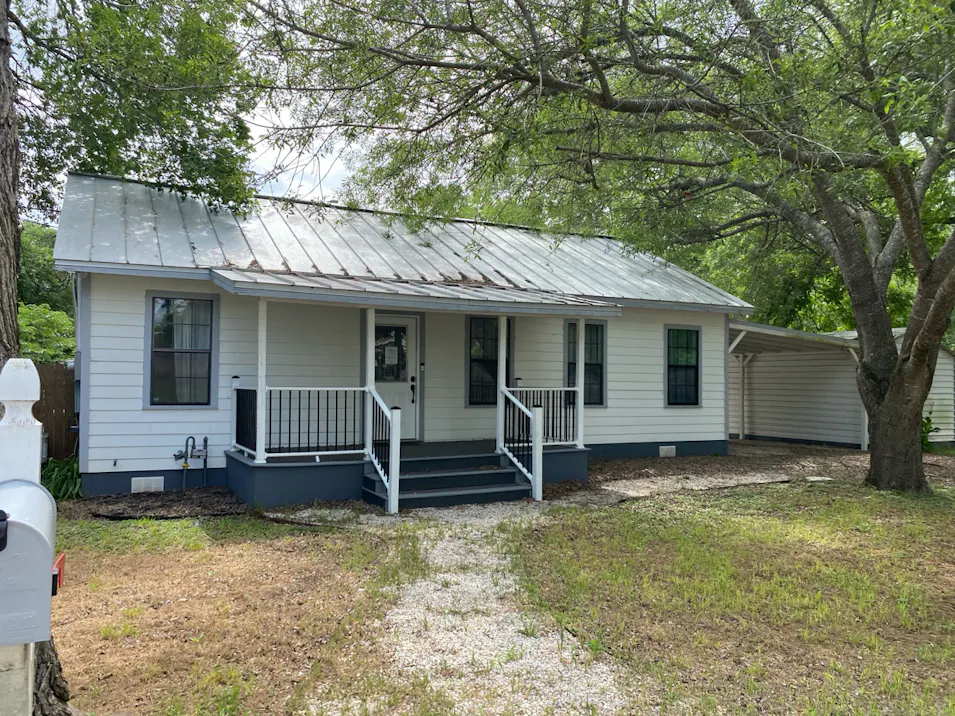 339 N Water St La Grange, TX 78945, Fayette County