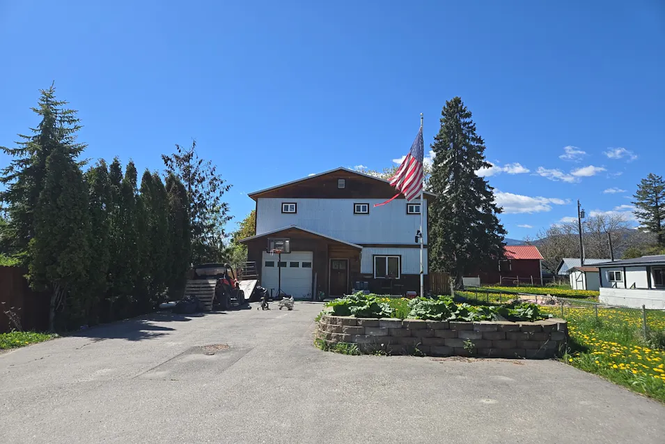 305 N Main St Kootenai, ID 83840, Bonner County
