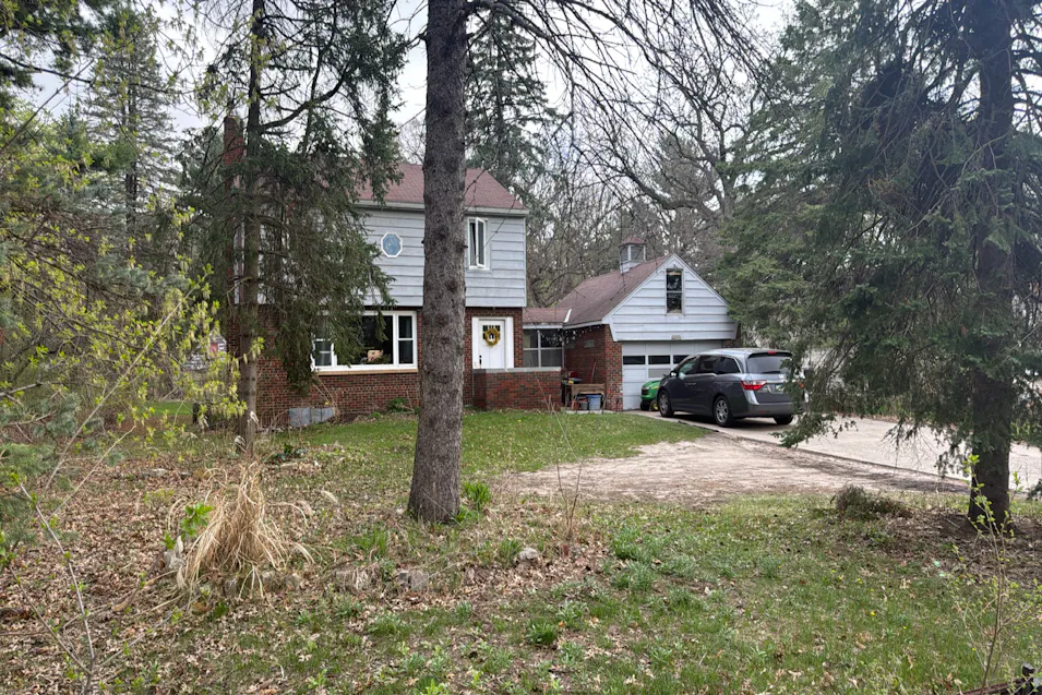 837 Tanglewood Dr Shoreview, MN 55126, Ramsey County