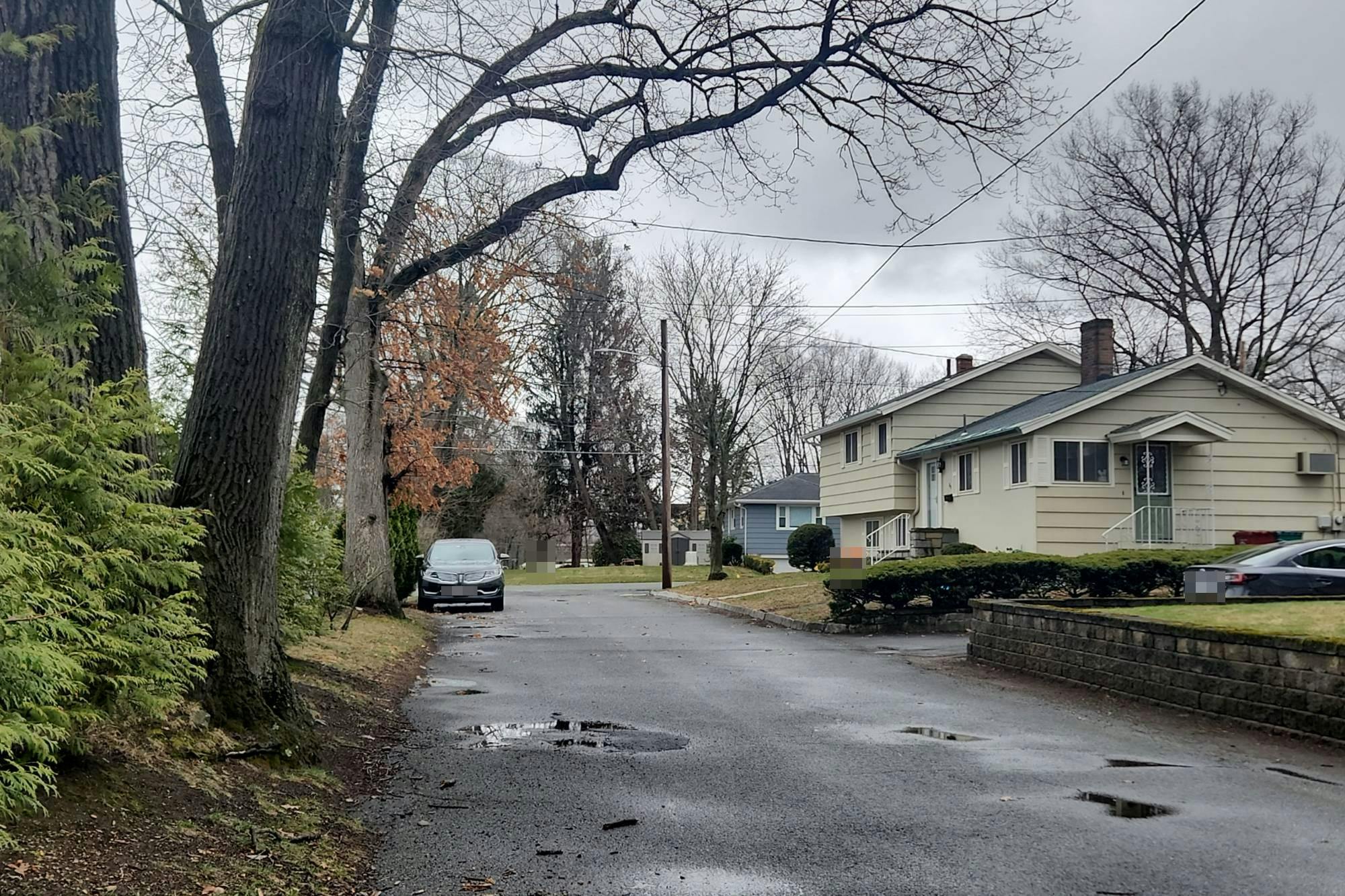 Edgewood St, Lowell, MA 01852