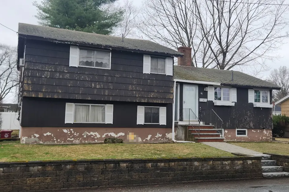 61 Edgewood Street Lowell, MA 01852, Middlesex County