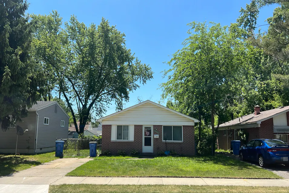 25631 Dartmouth St Dearborn Heights, MI 48125, Wayne County