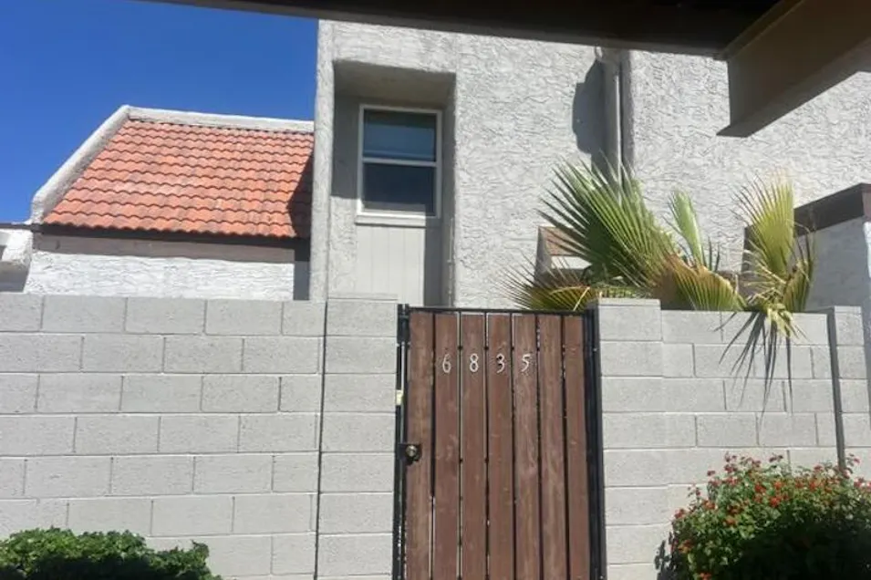 6835 S Jentilly Ln Tempe, AZ 85283, Maricopa County