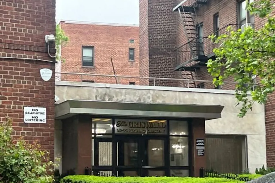 14105 Pershing Cres #401 Briarwood, NY 11435, Queens County