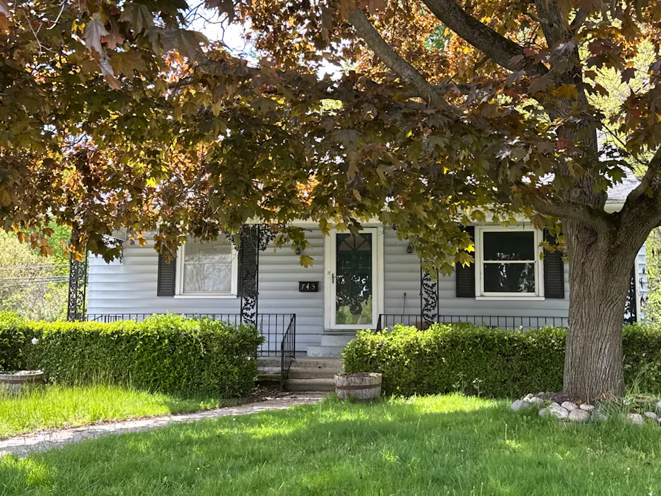 745 North St Milan, MI 48160-1154, Washtenaw County