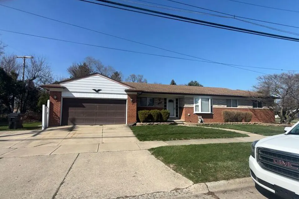 25016 Elmira Redford, MI 48239, Wayne County