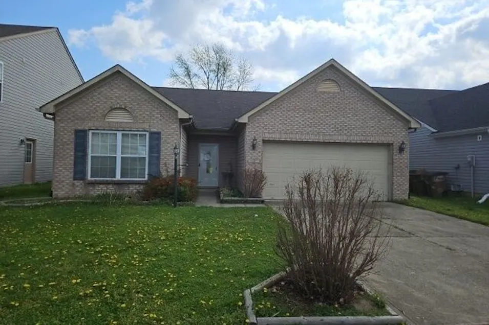 3285 Lakestream Dr Columbus, IN 47201, Bartholomew County