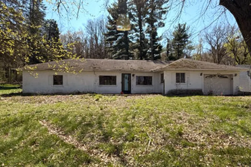8700 Bellevue Rd Battle Creek, MI 49014, Calhoun County