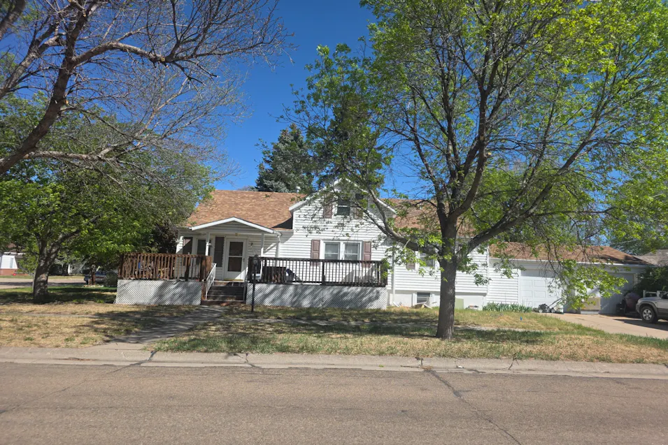 421 W E St North Platte, NE 69101, Lincoln County
