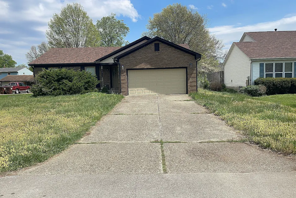 1717 Meadowgate Lane Louisville, KY 40223, Jefferson County