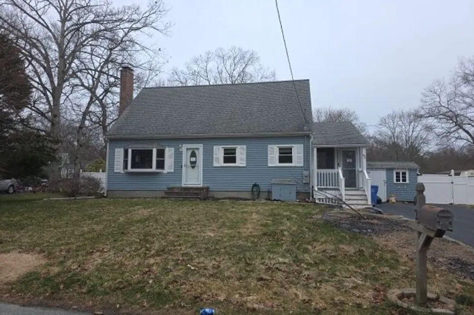 92 Hilltop Road Whitman, MA 02382, Plymouth County