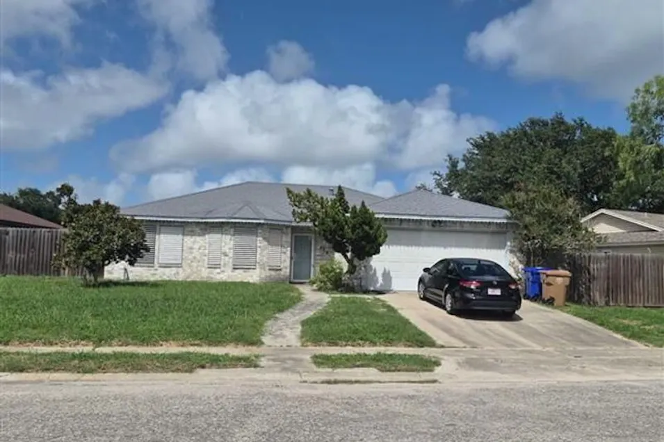 830 St Peter Street Corpus Christi, TX 78418, Nueces County