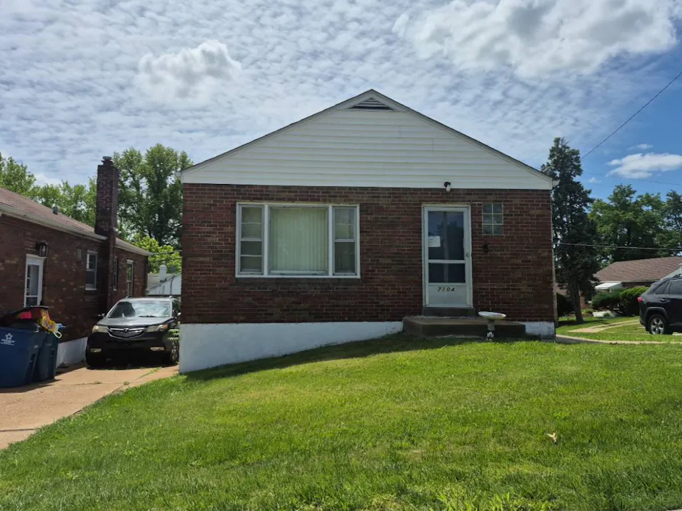 7104 Lillian Ave Saint Louis, MO 63121, St. Louis County