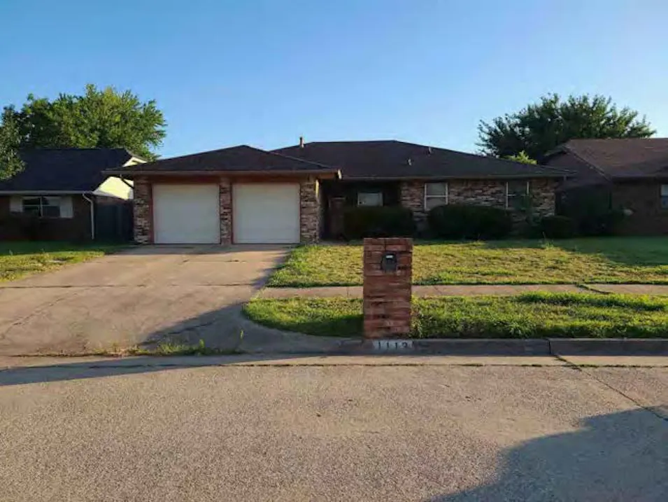 1113 NW 7th St Moore, OK 73170, Cleveland County