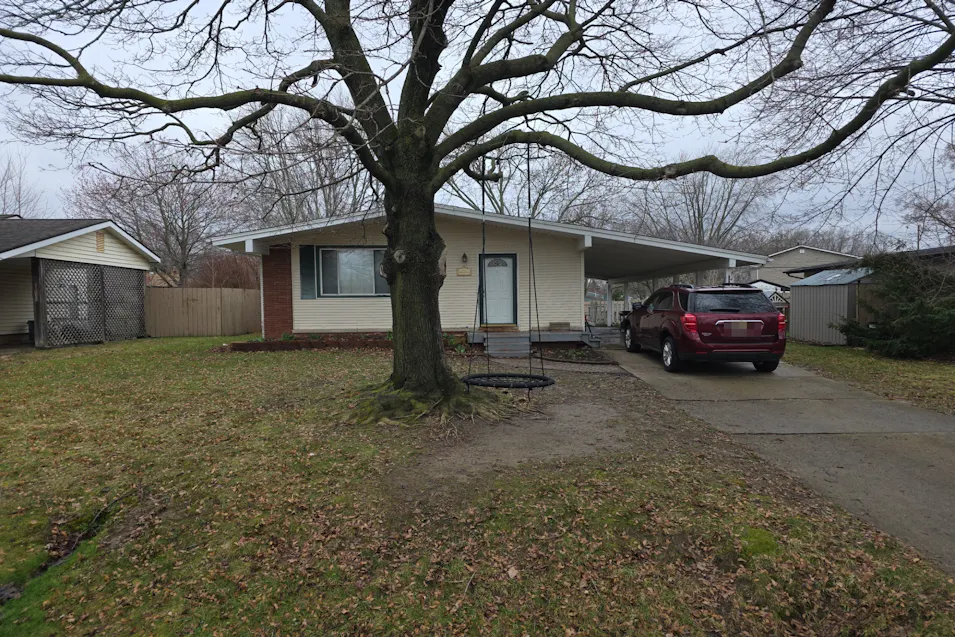 2052 Kenwood Dr Flint, MI 48532, Genesee County