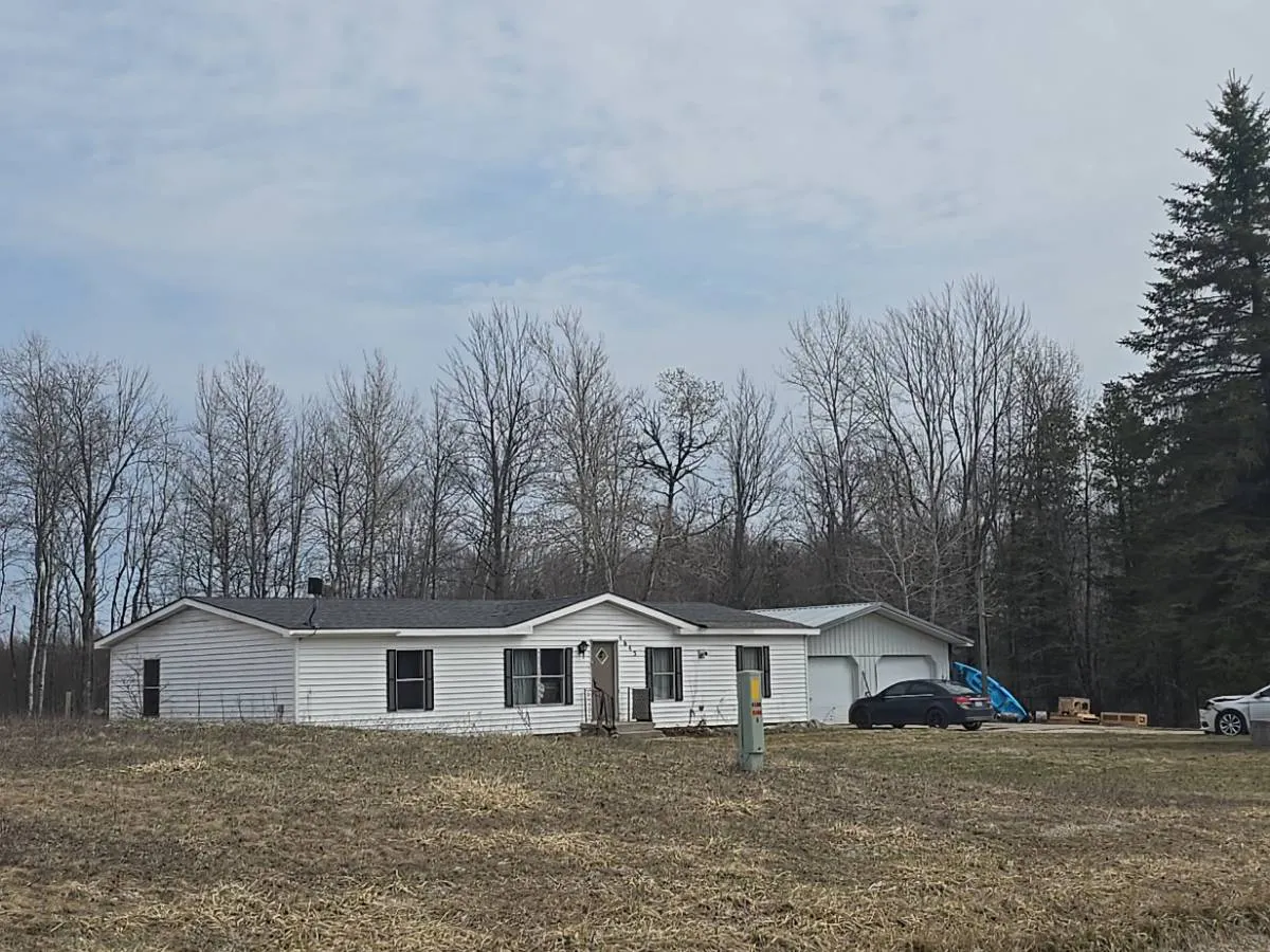 Burkett Rd, Mc Bain, MI 49657