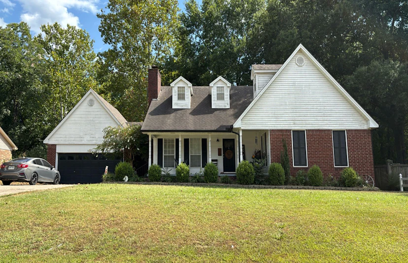 703 W Mississippi St