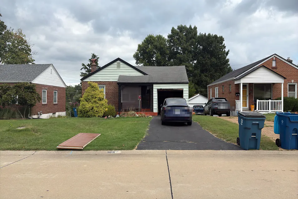 9816 Zenith Dr Saint Louis, MO 63123, St. Louis County