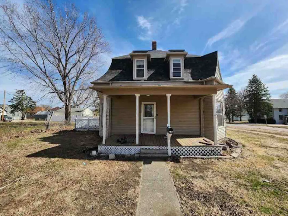 200 N 11th St Cherokee, IA 51012, Cherokee County