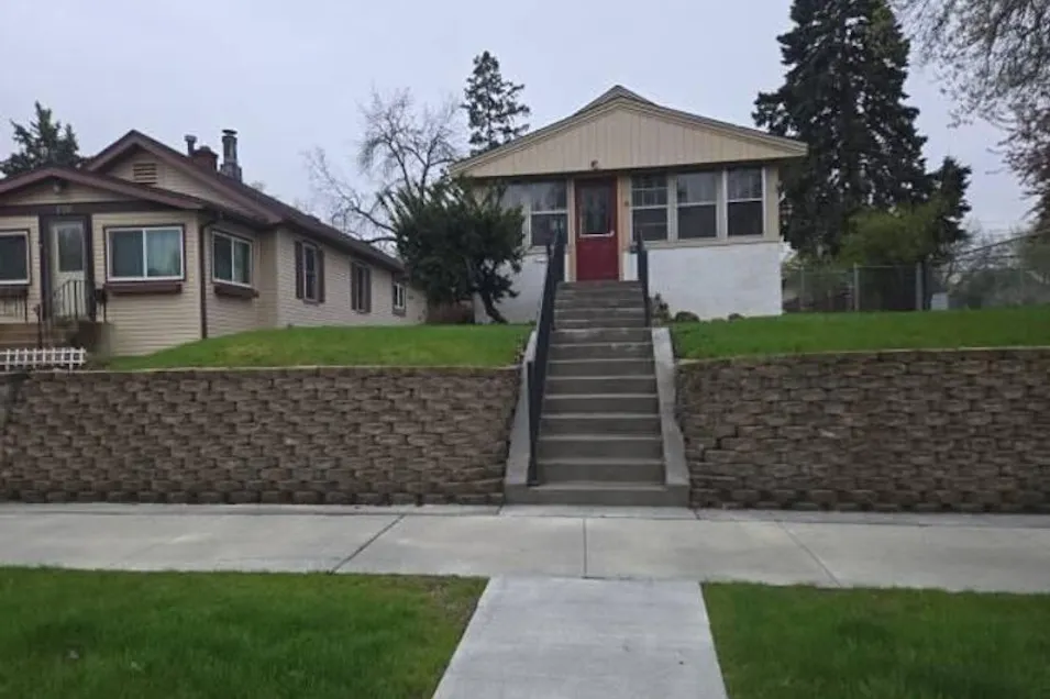 268 Bernard St E West Saint Paul, MN 55118, Dakota County