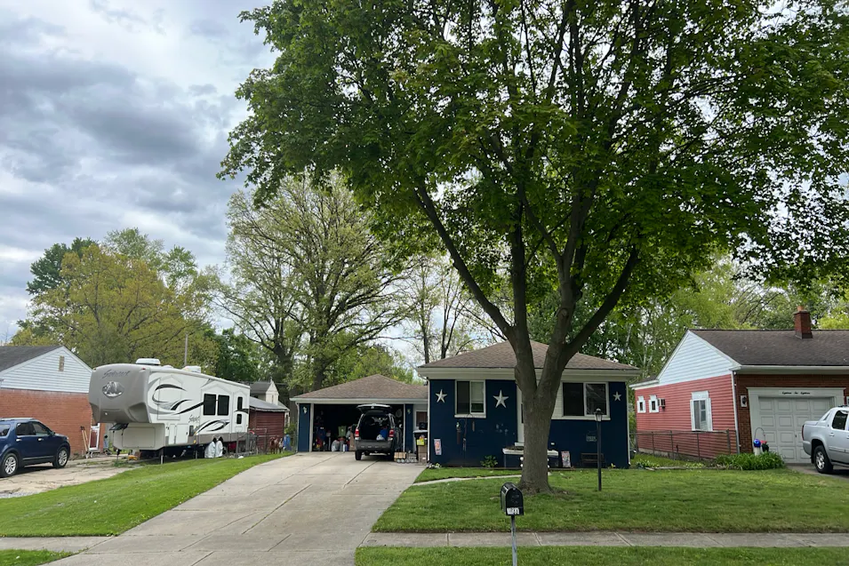 18226 Foch St Livonia, MI 48152-3838, Wayne County
