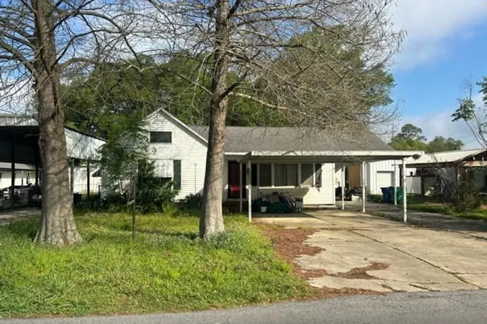 222 W 15th St Crowley, LA 70526, Acadia County