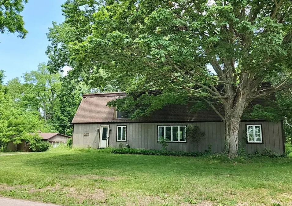 1589 Fairview Hwy Charlotte, MI 48813, Eaton County