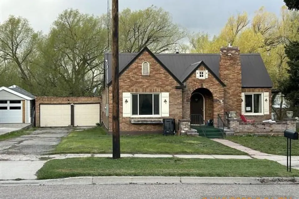 230 S 1st E Soda Springs, ID 83276, Caribou County