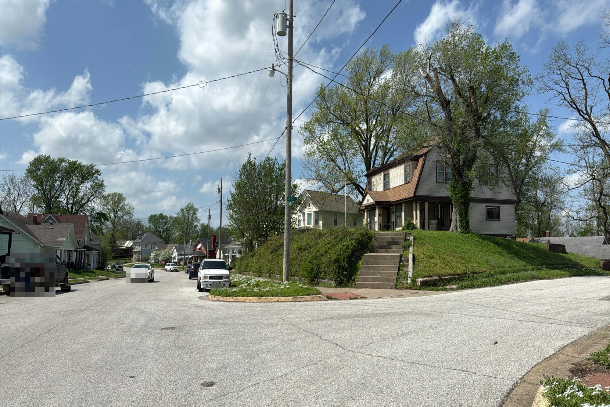 Paris Ave, Hannibal, MO 63401