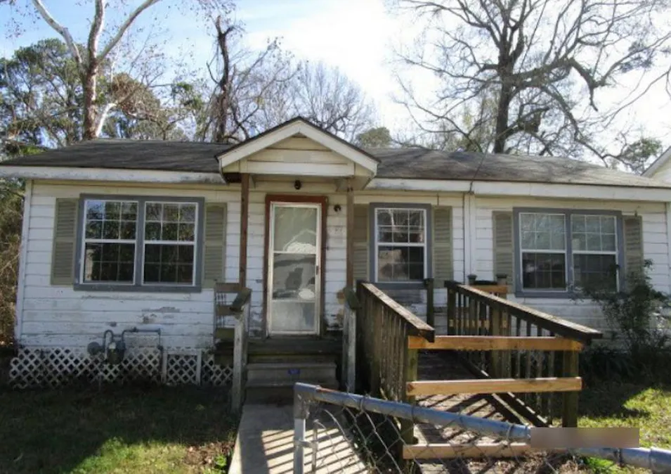 1412 College Street Pineville, LA 71360, Grant County