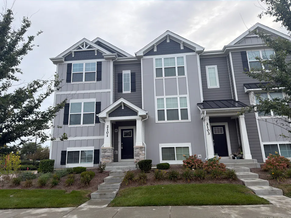 2101 Yellowstone Boulevard Mundelein, IL 60060, Lake County