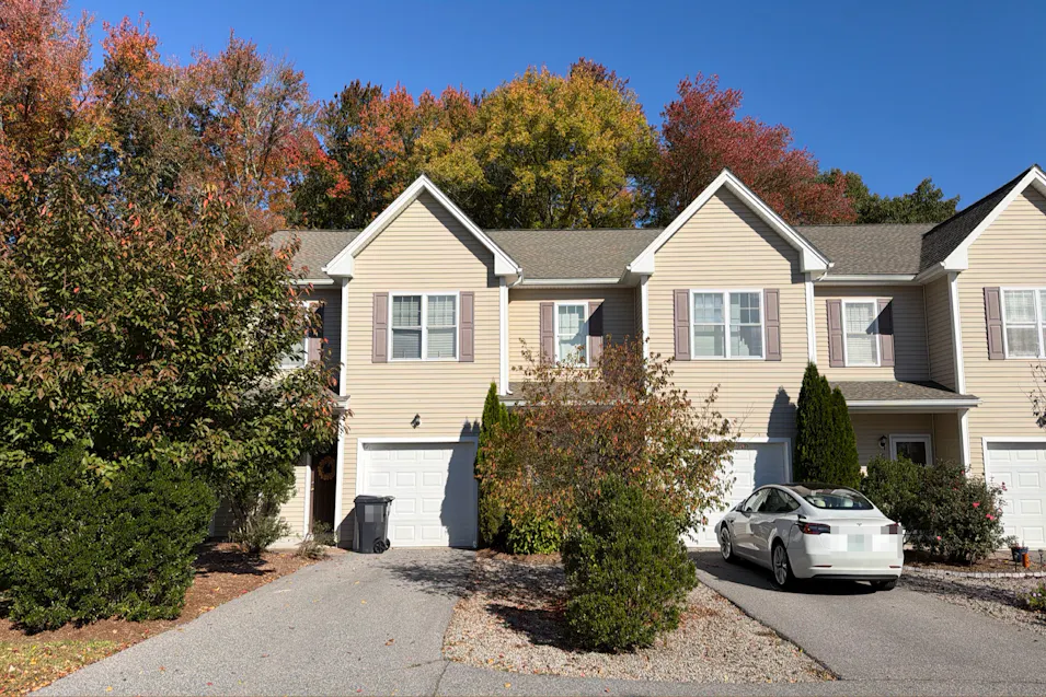 2 Duke St Apt F West Warwick, RI 02893, Kent County