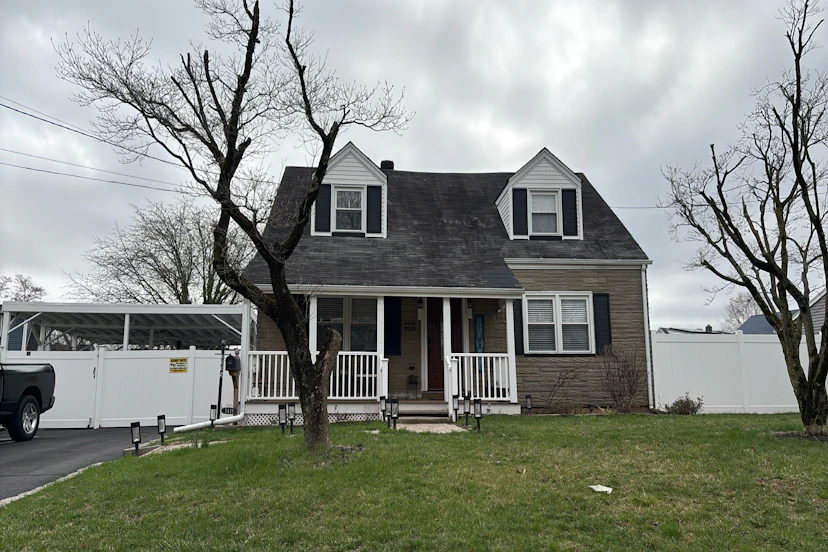 1123 Dukes Parkway