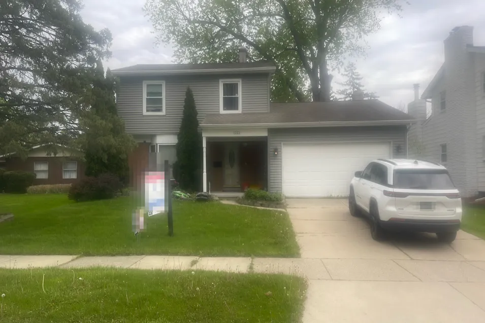 1222 Ravenswood Dr Lansing, MI 48917, Ingham County