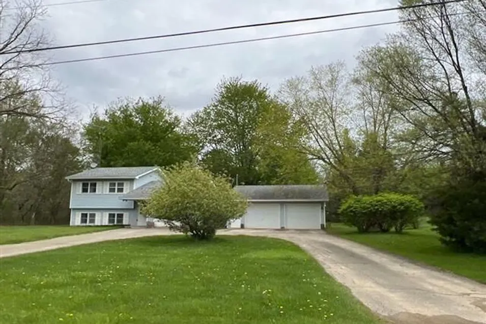 4572 Fleming Rd Fowlerville, MI 48836, Livingston County