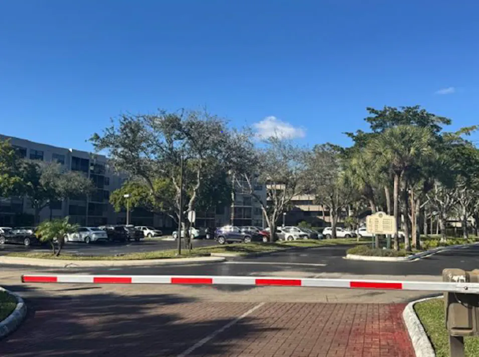 1000 Colony Point Cir 519 Pembroke Pines, FL 33026, Broward County