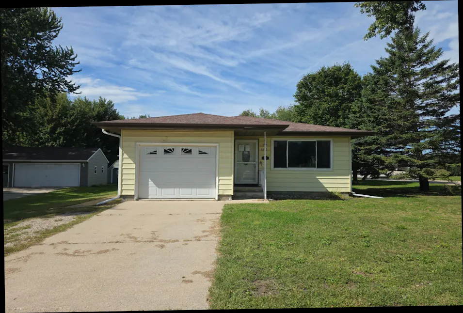 600 S Smith St Algona, IA 50511, Kossuth County