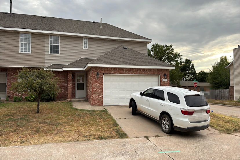 871 Rambling Oaks Dr