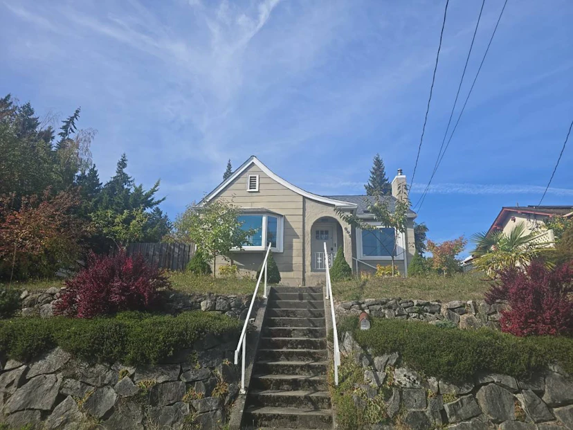 607 Ford Ave