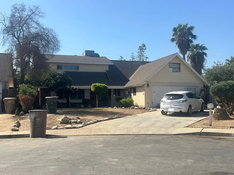 3212 La Entrada Court Bakersfield, CA 93306, Kern County